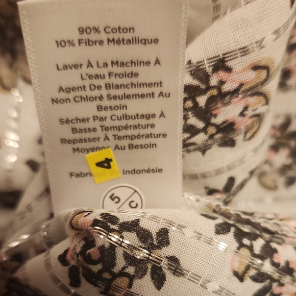 Talbots Floral Print Sleeveless Blouse With Black & Metallic Accents - NWT - Picture 7 of 8